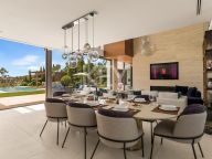 Villa for rent in La Cerquilla, Nueva Andalucia