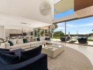 Villa for rent in La Cerquilla, Nueva Andalucia