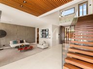 Villa for rent in La Cerquilla, Nueva Andalucia