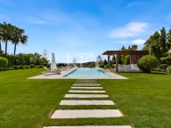 Villa for rent in La Cerquilla, Nueva Andalucia