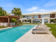 Villa for rent in La Cerquilla, Nueva Andalucia