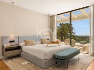 Villa for rent in La Cerquilla, Nueva Andalucia