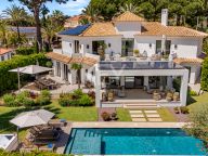 Villa en alquiler en Los Monteros Playa, Marbella Este