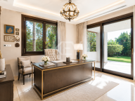 Villa for sale in Casasola, Estepona