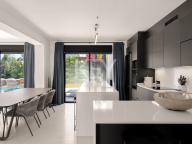 Villa for sale in Nagüeles, Marbella Golden Mile