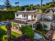 Villa for sale in Los Monteros Playa, Marbella East