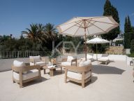 Villa for sale in Nueva Andalucia