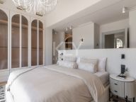 Villa for sale in Nueva Andalucia