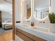 Penthouse for sale in Los Monteros, Marbella East