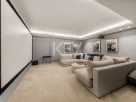 Villa for sale in El Paraiso, Estepona