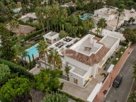 Villa for sale in El Paraiso, Estepona
