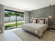 Villa for sale in Rio Verde, Marbella Golden Mile
