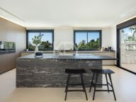 Villa for sale in Rio Verde, Marbella Golden Mile