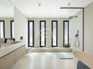 Villa for sale in Rio Verde, Marbella Golden Mile