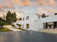 Villa for sale in Rio Verde, Marbella Golden Mile