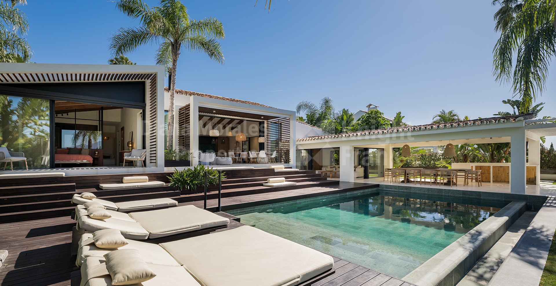 Villa Nazari, cosy and sophisticated frontline golf villa