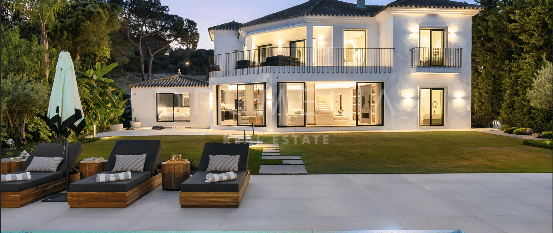 Verfijnde en stijlvolle moderne villa van hoge kwaliteit in het prachtige Nueva Andalucía, Marbella