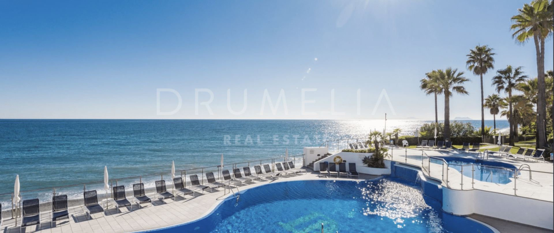 Immaculate renovated frontline beach penthouse with open sea in Dominion Beach, Estepona