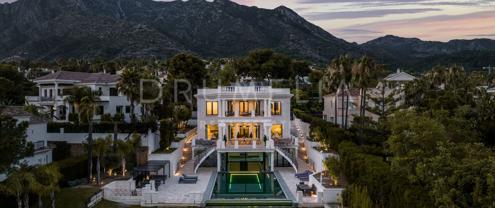 Villa Milas : Le Luxe Ultime à Sierra Blanca