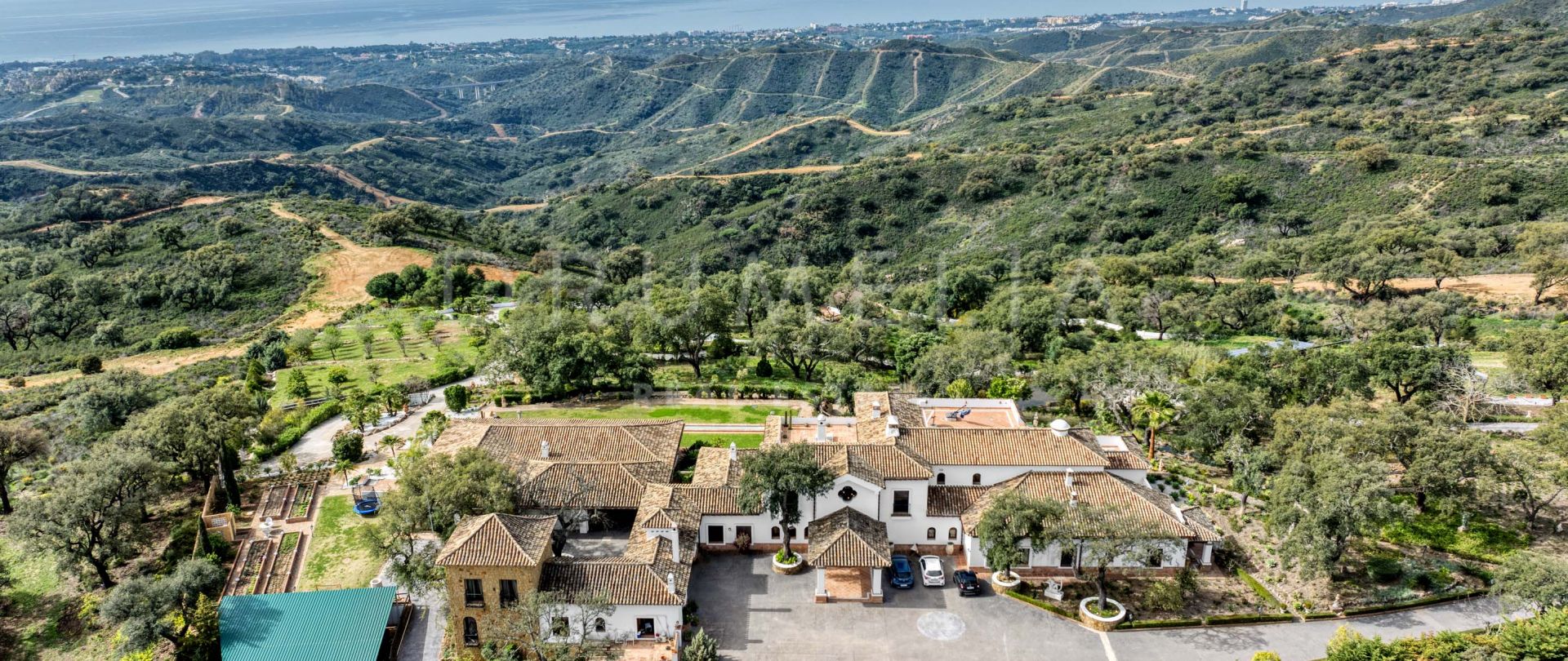 Luxury Finca with Breathtaking Views and Absolute Privacy in La Mairena