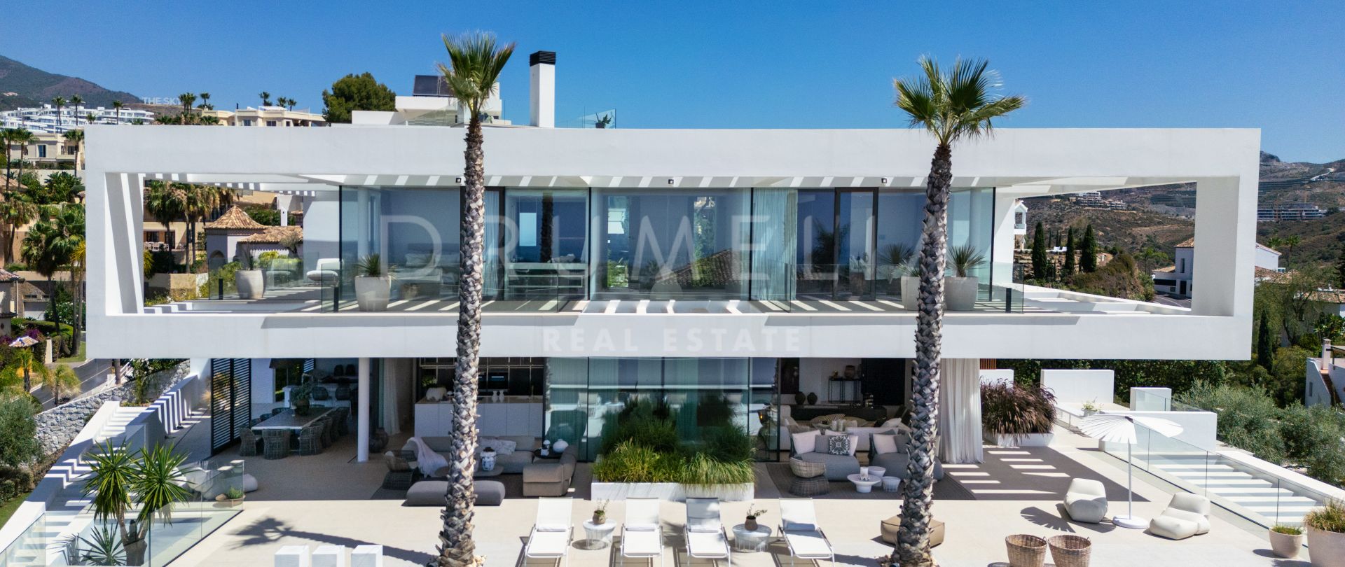 Modern villa i La Quinta med panoramautsikt