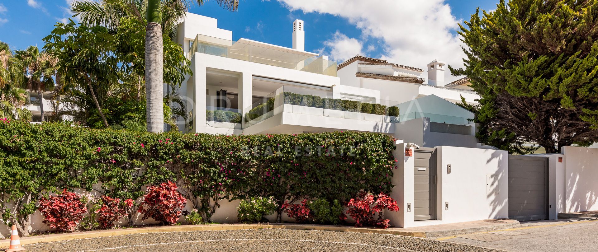 Villa Contemporánea de Lujo en Venta en Puente Romano Beach Resort