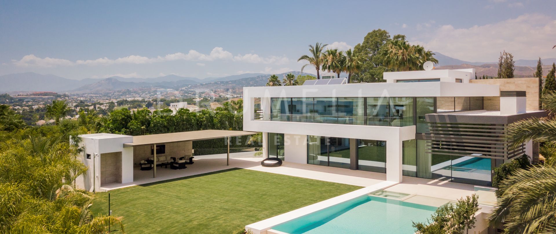 Schicke, moderne Luxus-Villa im Las Lomas del Marbella Club, Marbellas Goldene Meile