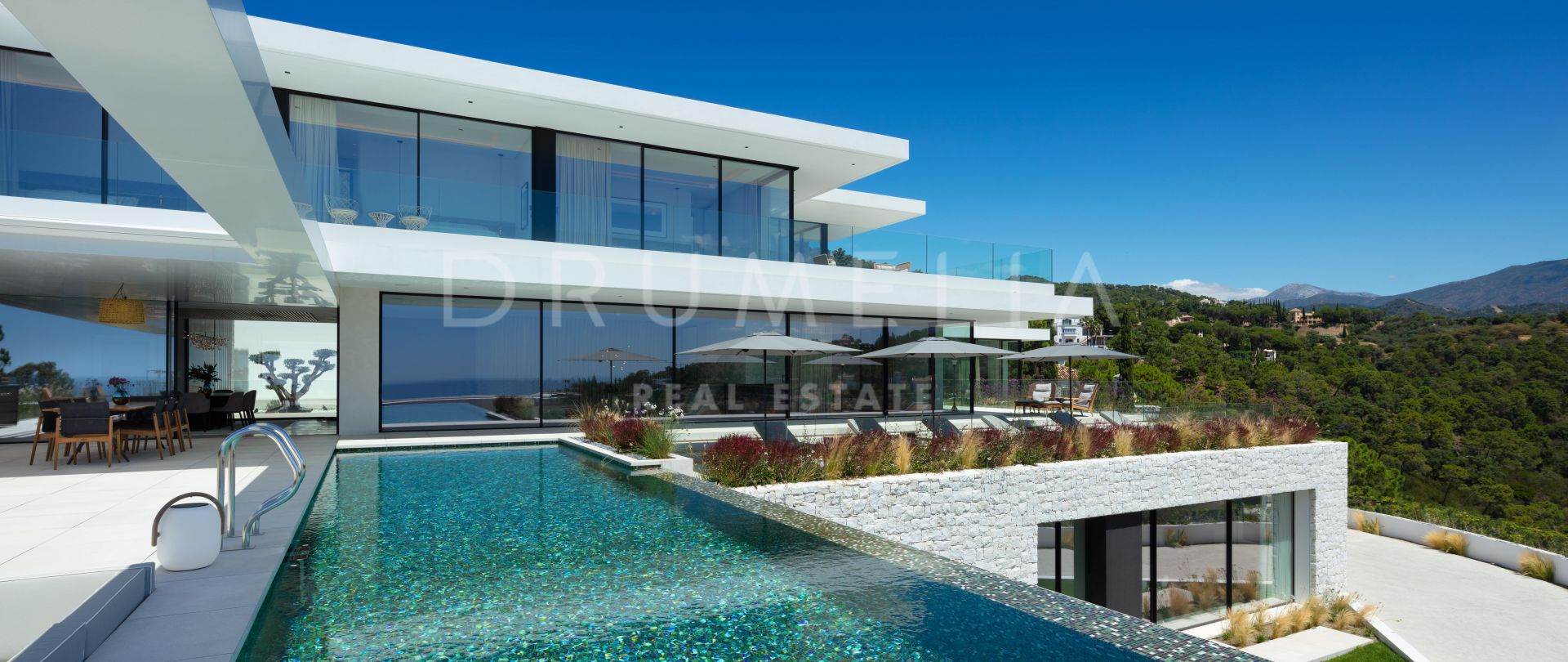 Nouvelle villa moderne sensationnelle avec des vues incroyables El Madroñal, Benahavis