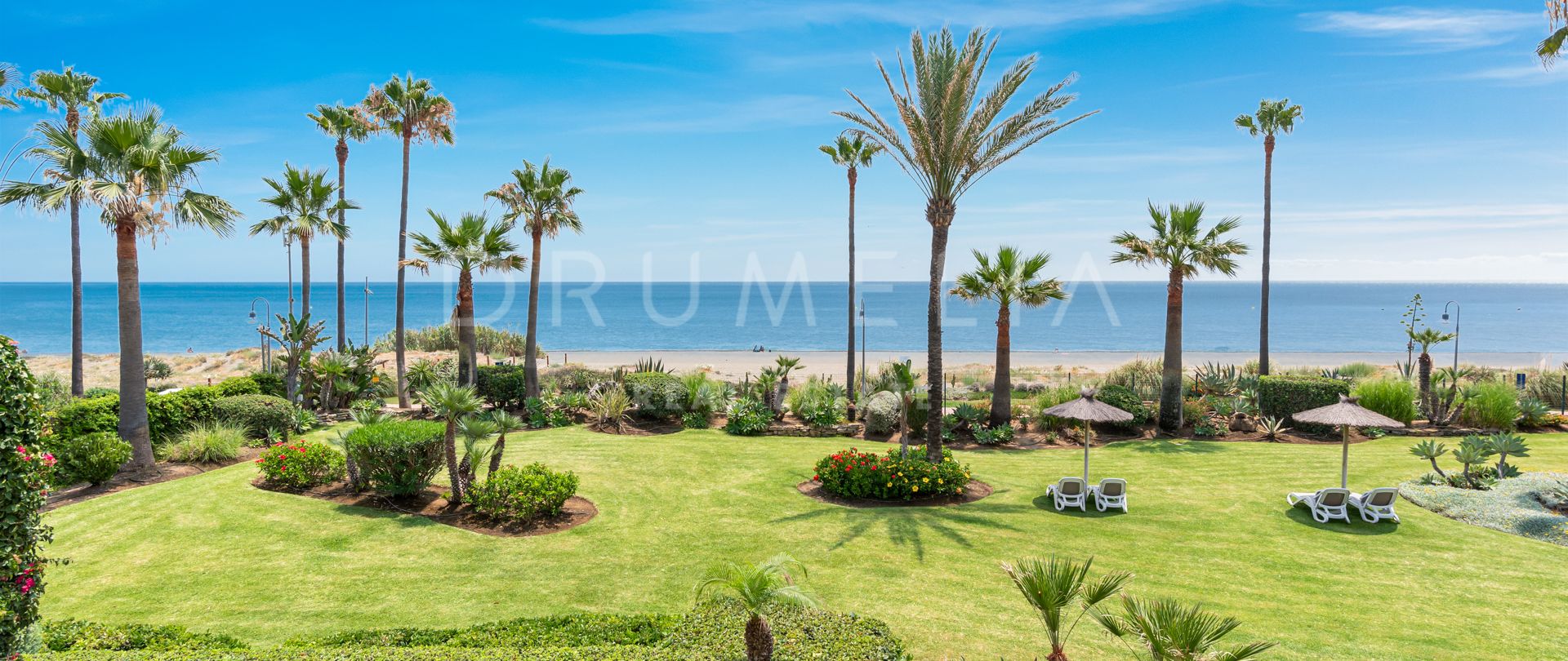 Beautiful and stylish new modern apartment frontline beach in Costalita del Mar, Estepona, for sale