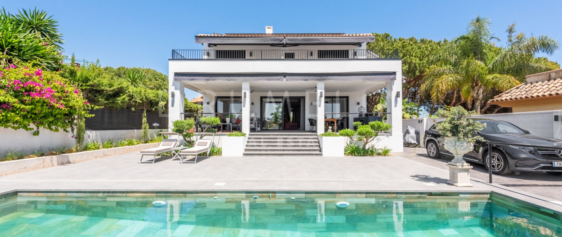 Moderne luxe villa met panoramisch uitzicht in het mooie Rio Real, Marbella Oost