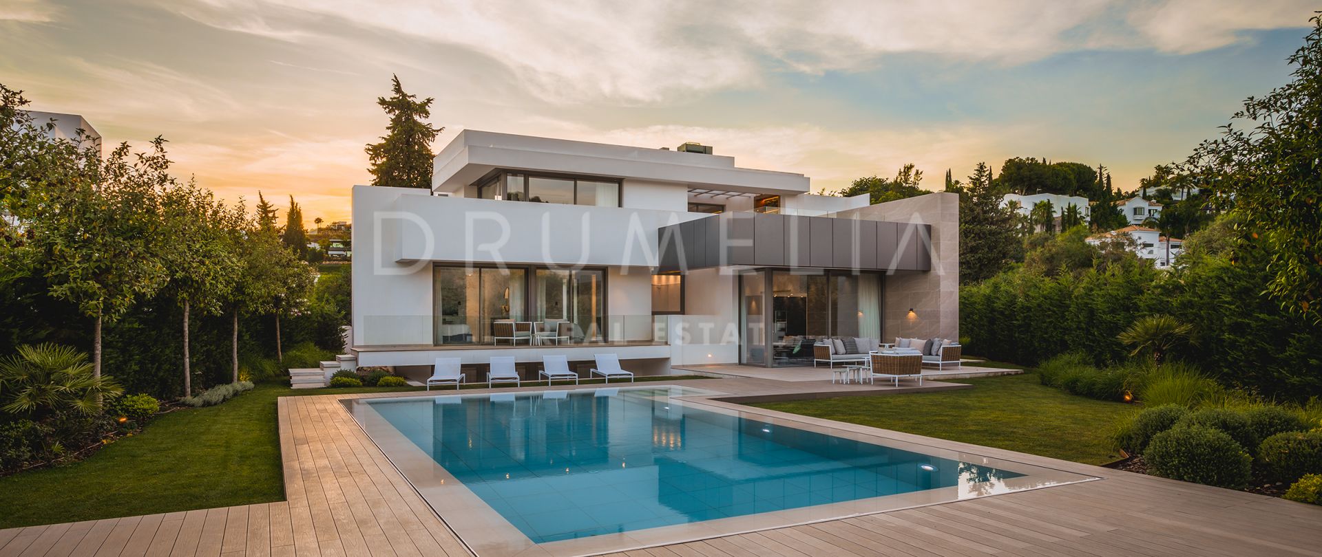 Helt nytt elegant modernt hus i El Paraiso, Estepona
