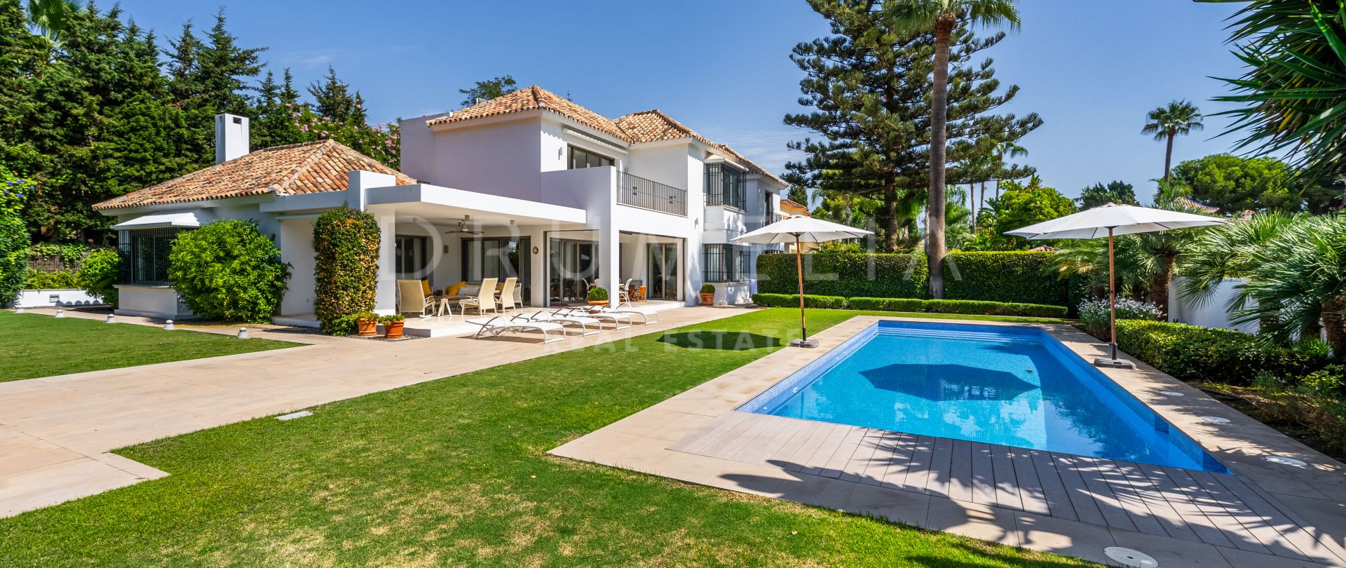 Schitterende mediterrane villa in El Paraiso Barronal te koop aan de New Golden Mile, Estepona