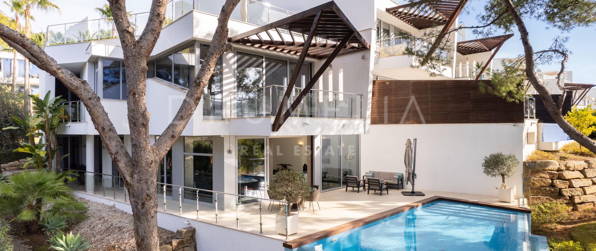 Luxury semi-detached modern house in high-end Meisho Hills, Sierra Blanca, Marbella Golden Mile