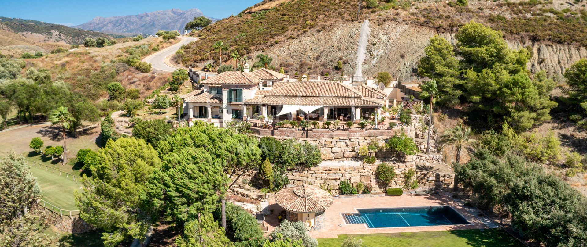 Traditional style, fabulous luxury front-line golf villa in Marbella Club Golf Resort, Benahavis