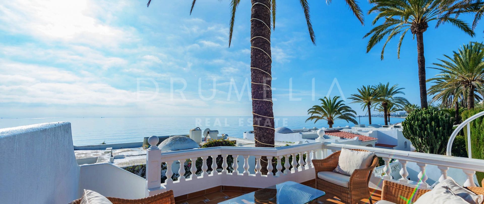 Atemberaubendes Luxus-Stadthaus direkt am Strand, Oasis Club Resort, Goldene Meile, Marbella