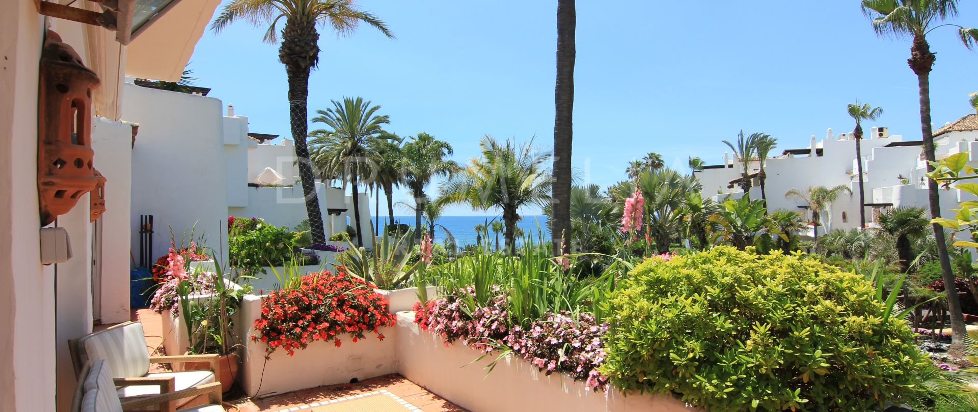 Luxuriöses Duplex-Penthouse am Strand in Ventura del Mar, Puerto Banus, Marbella