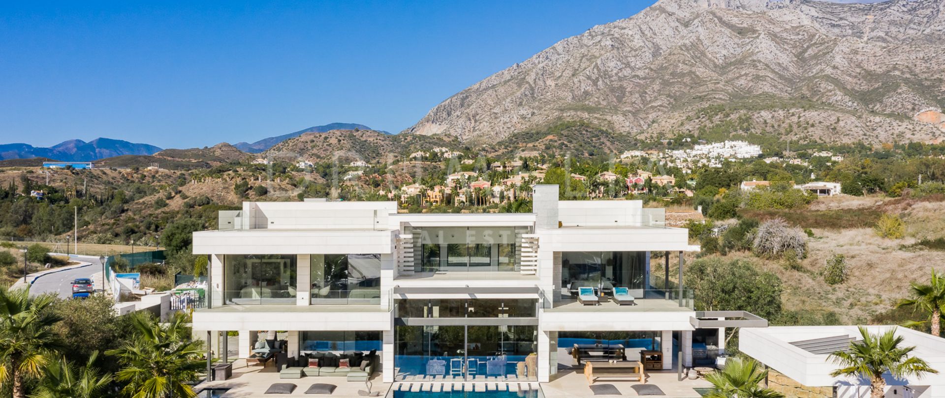Uitstekende nieuwe luxe villa in eigentijdse stijl, Golden Mile, Marbella
