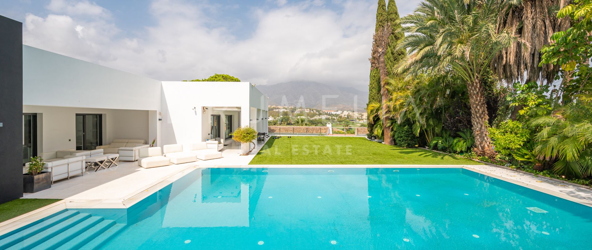 Exquisite Contemporary High-end Villa in Las Brisas, Nueva Andalucía