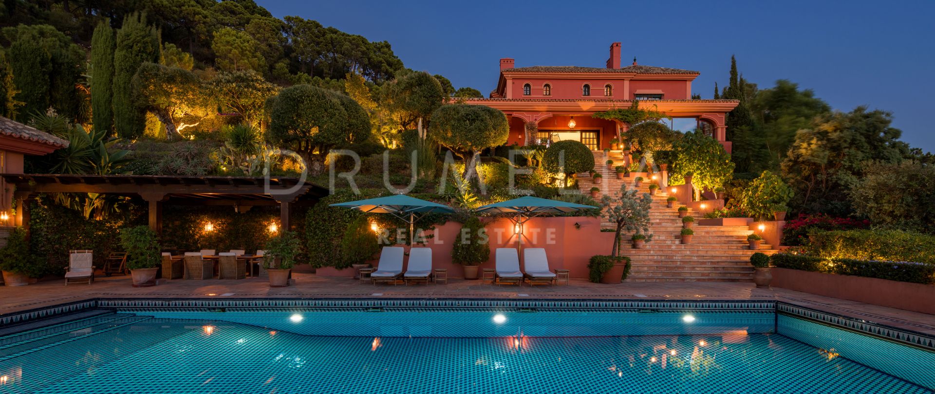 Spectaculaire grande villa de luxe de style méditerranéen avec vue panoramique à La Zagaleta, Benahavís.
