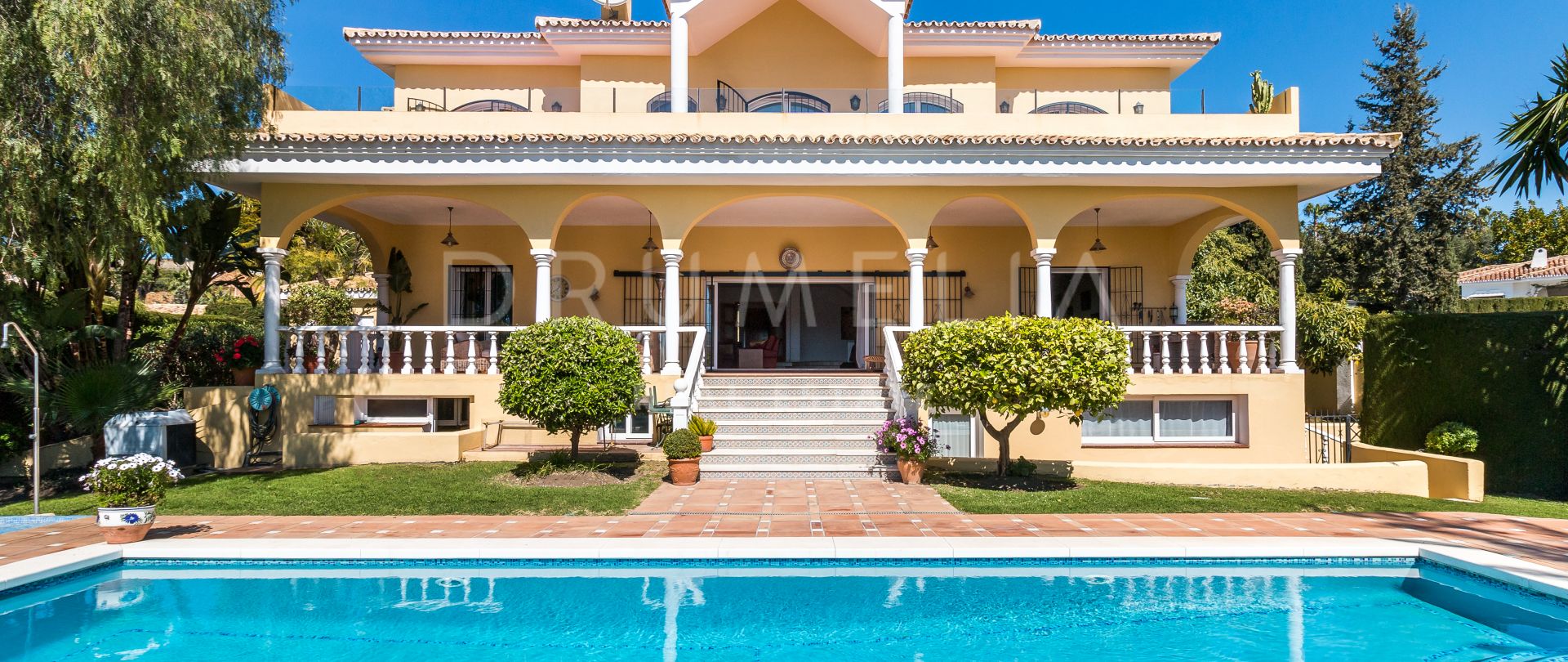 Elegante Villa de diseño clasico en venta en Paraiso Alto, Benahavis