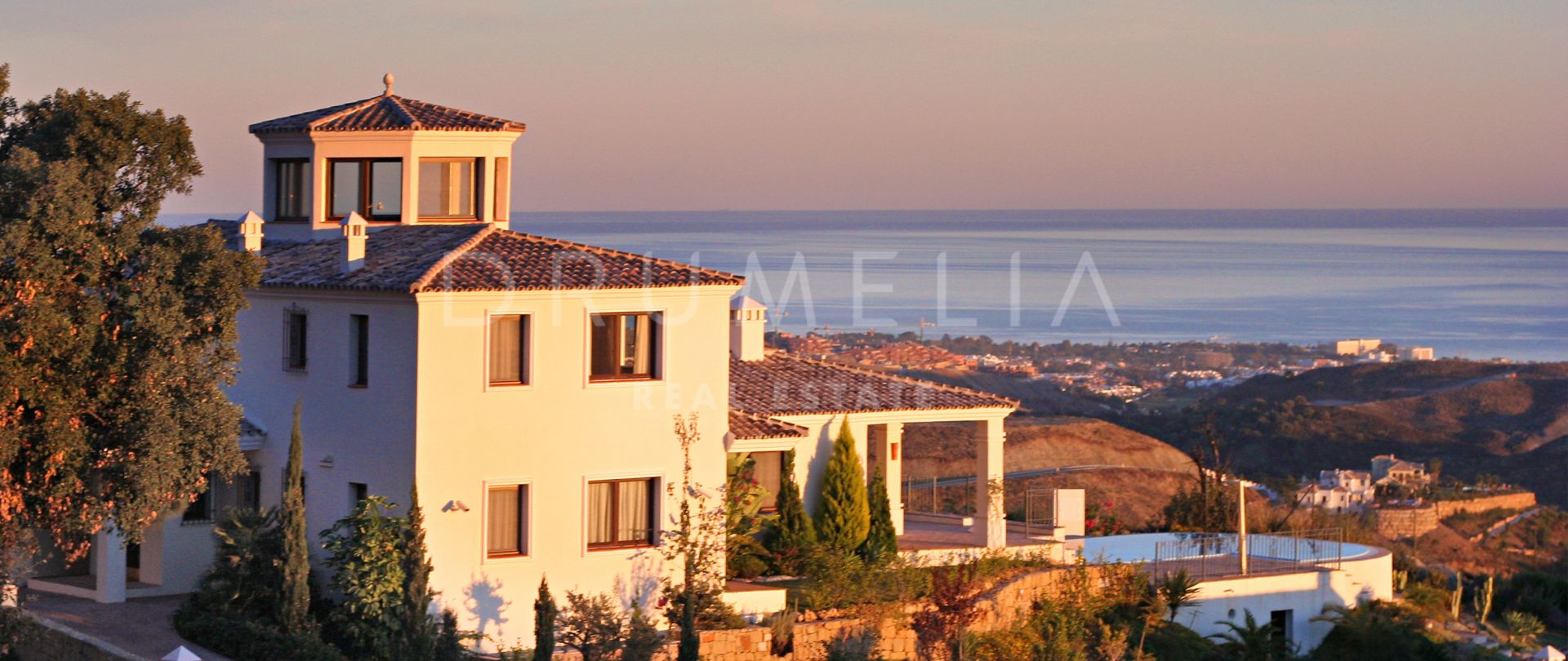 Luxuriöse Villa mit atemberaubendem Panoramablick, Marbella Club Golf, Benahavis