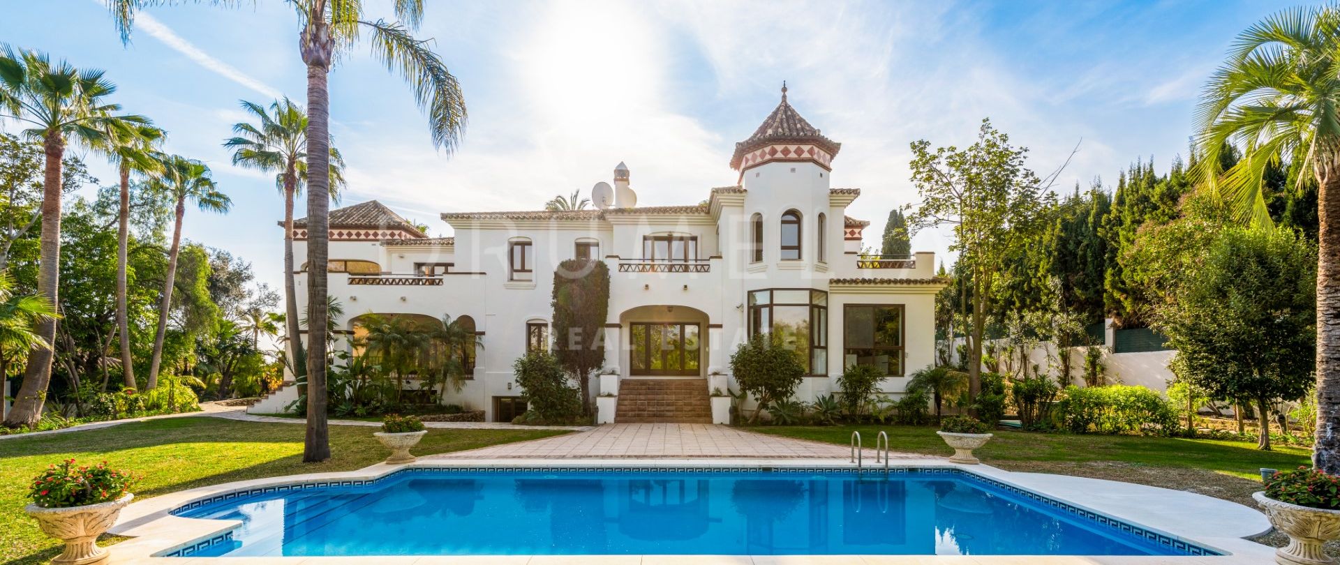 Lujosa Villa en venta en Atalaya de Rio Verde, Marbella