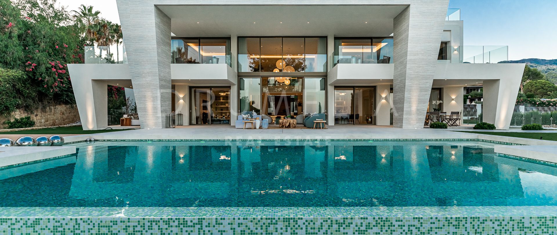 Gloednieuwe schitterende luxe villa, Sierra Blanca, Marbella Golden Mile