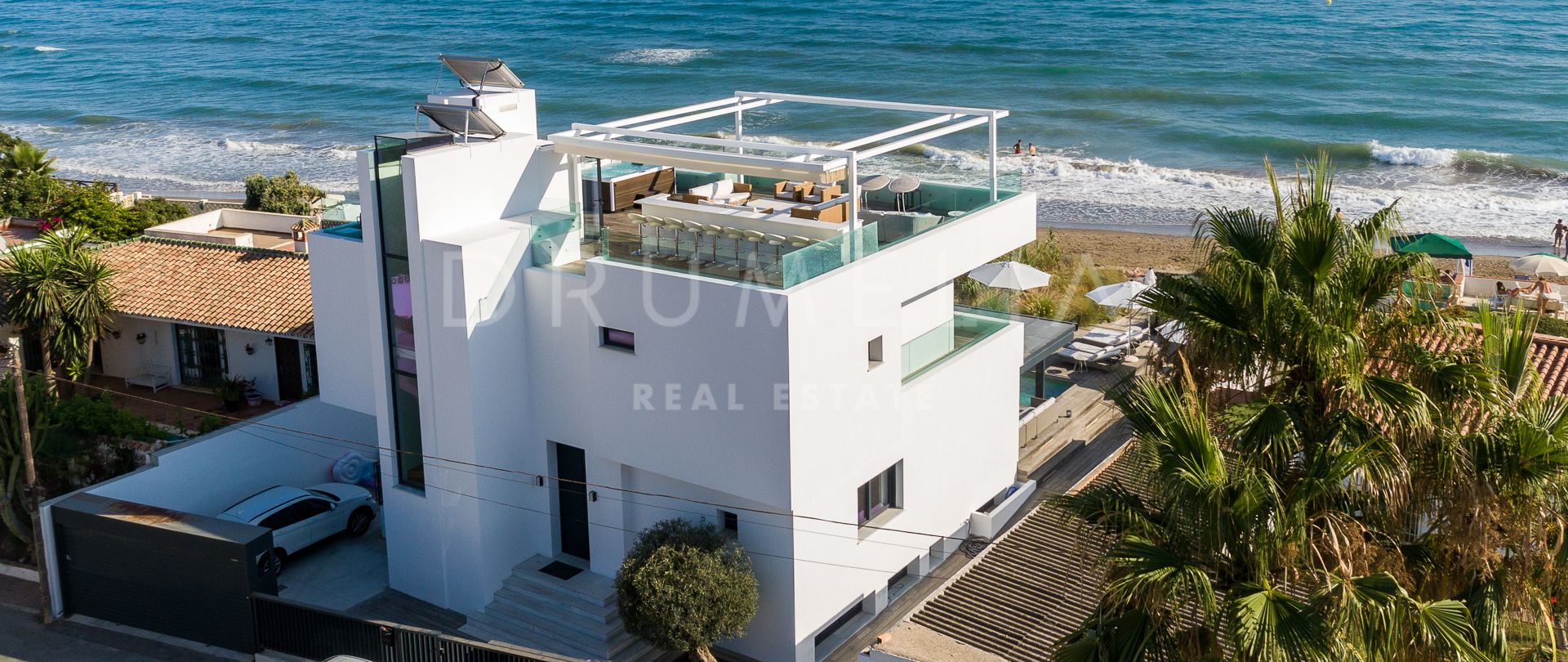 Nueva Villa de lujo moderna en primera línea de playa, Costabella, Marbella Este (Marbella)