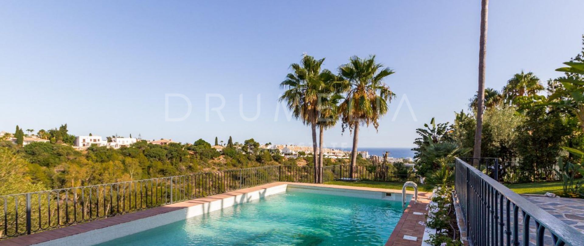 Villa for salg i Monte Paraiso Country Club, Marbella Golden Mile