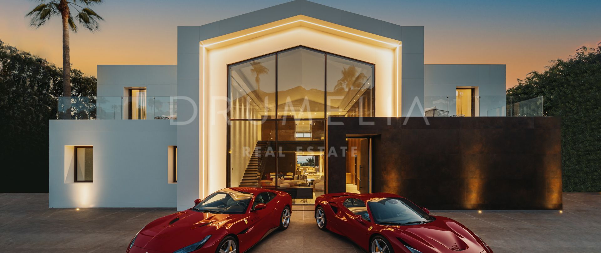 Neue imposante Designermoderne Luxus-Grand-Villa, Sierra Blanca, Marbella
