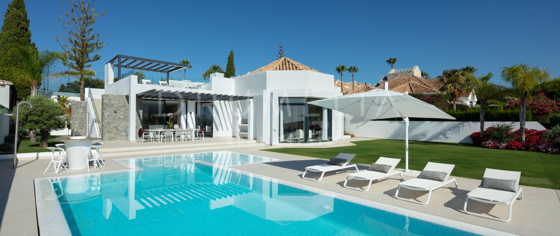 Villa Elia - Toppmodern, modern lyxvilla med golfbana i frontlinjen, Aloha Golf Club, Nueva Andalucía, Marbella