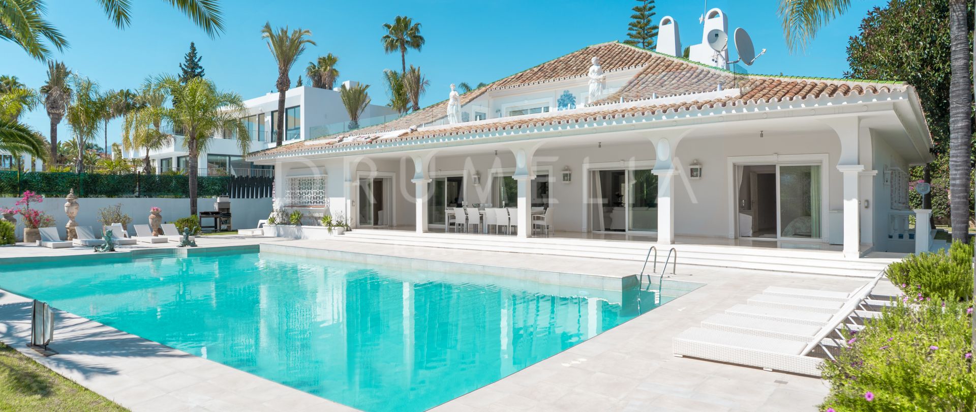 Única villa de lujo en primera línea de golf Parcelas del Golf, Nueva Andalucía, Marbella