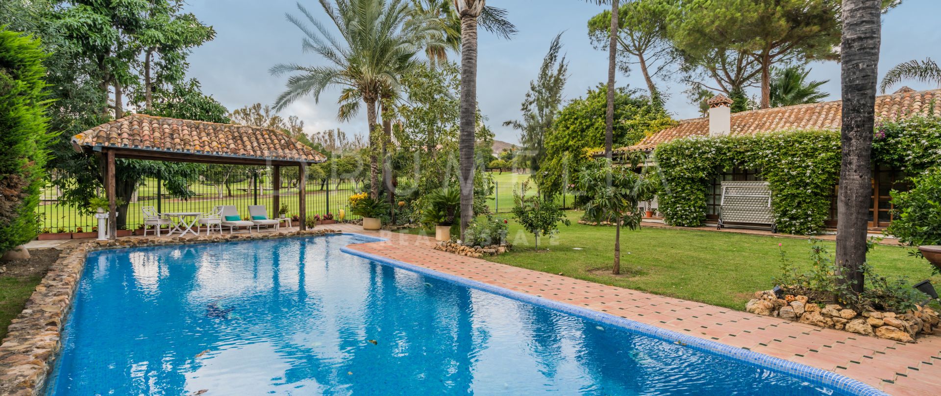 Frontline Golf Luxury House, Los Naranjos Golf, Nueva Andalucía (Marbella)