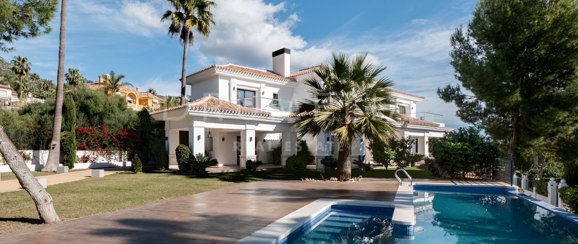 Villa Azure - Nytt modernt lyxigt medelhavshus med utsökt utseende, Sierra Blanca, Marbellas Golden Mile